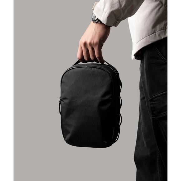 NWT Alpaka Metro Sling Travel Max Crossbody Bag Black | X-Pac VX42